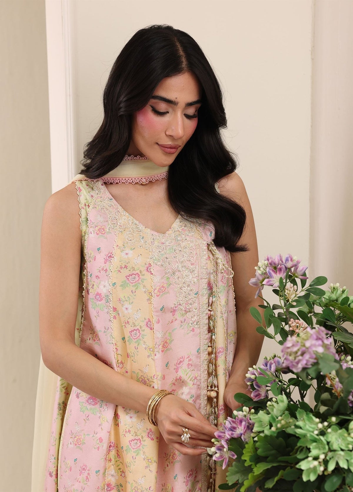 Kanwal Malik | Sorelle Luxe Silk 26 | Liora, image 3