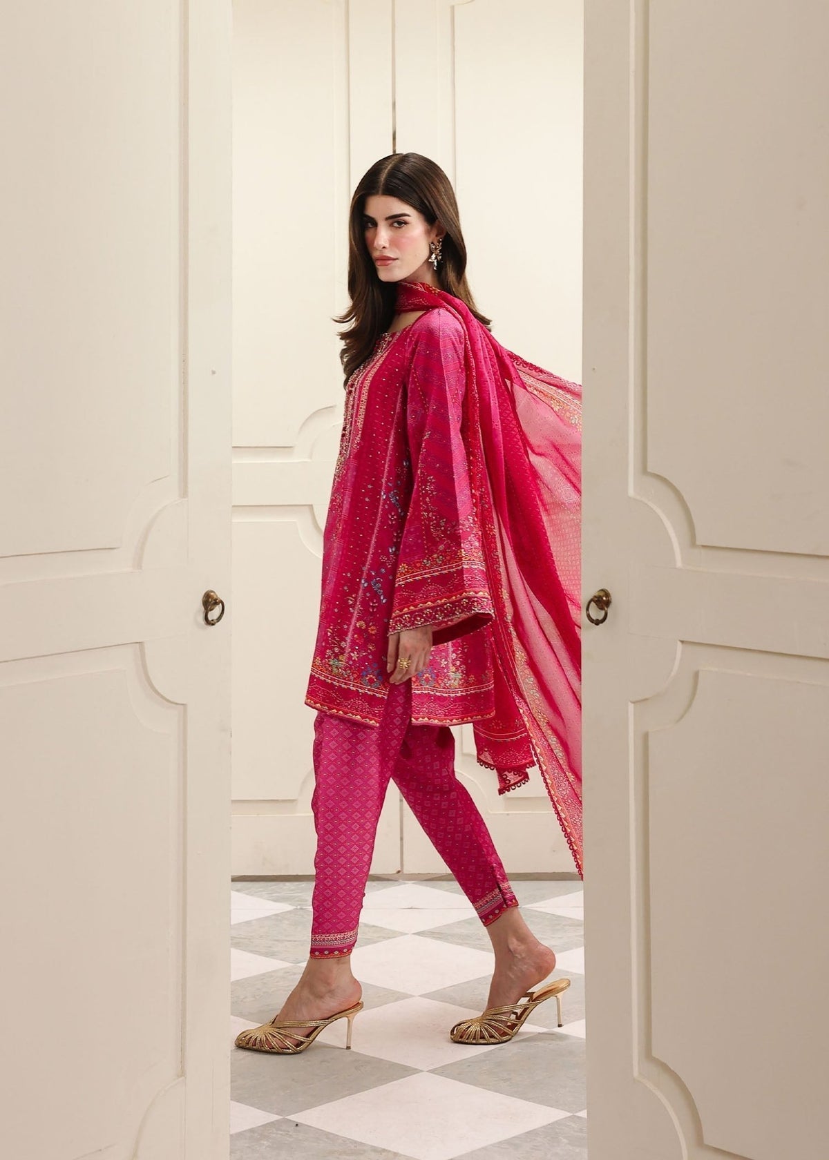 Kanwal Malik | Sorelle Luxe Silk 26 | Ziven, image 4