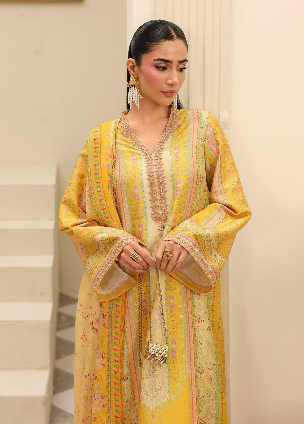 Kanwal Malik | Sorelle Luxe Silk 26 | Caprina-3
