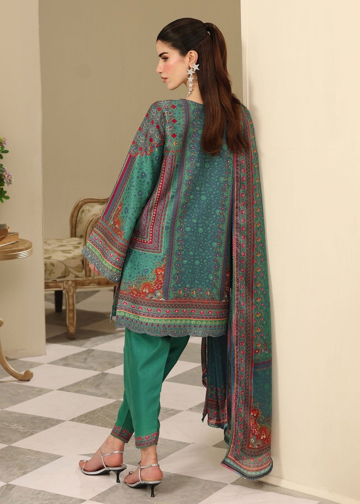 Kanwal Malik | Sorelle Luxe Silk 26 | Jiana, image 2