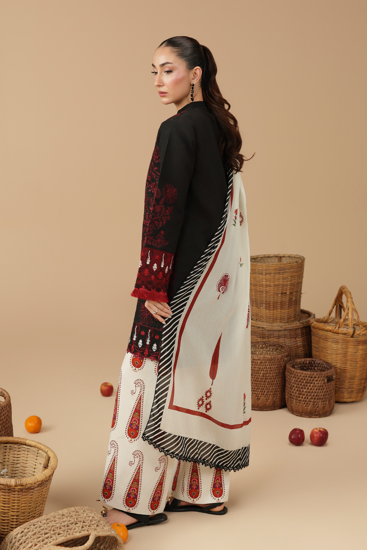 Rajbari | Jahaan Lawn | JAHAAN | 02-2