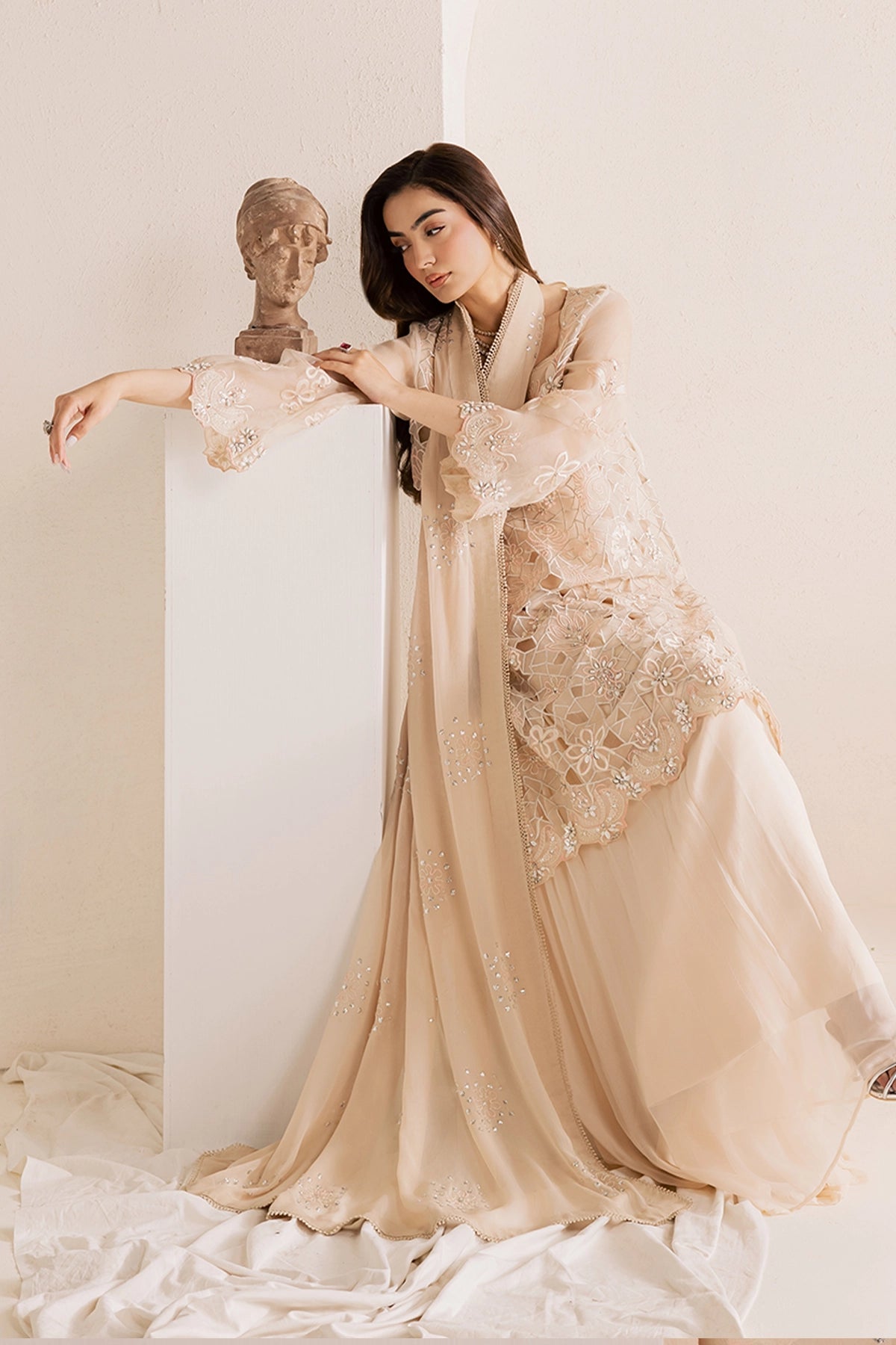 Vanya | Solana Luxe Pret |   FF-83-8
