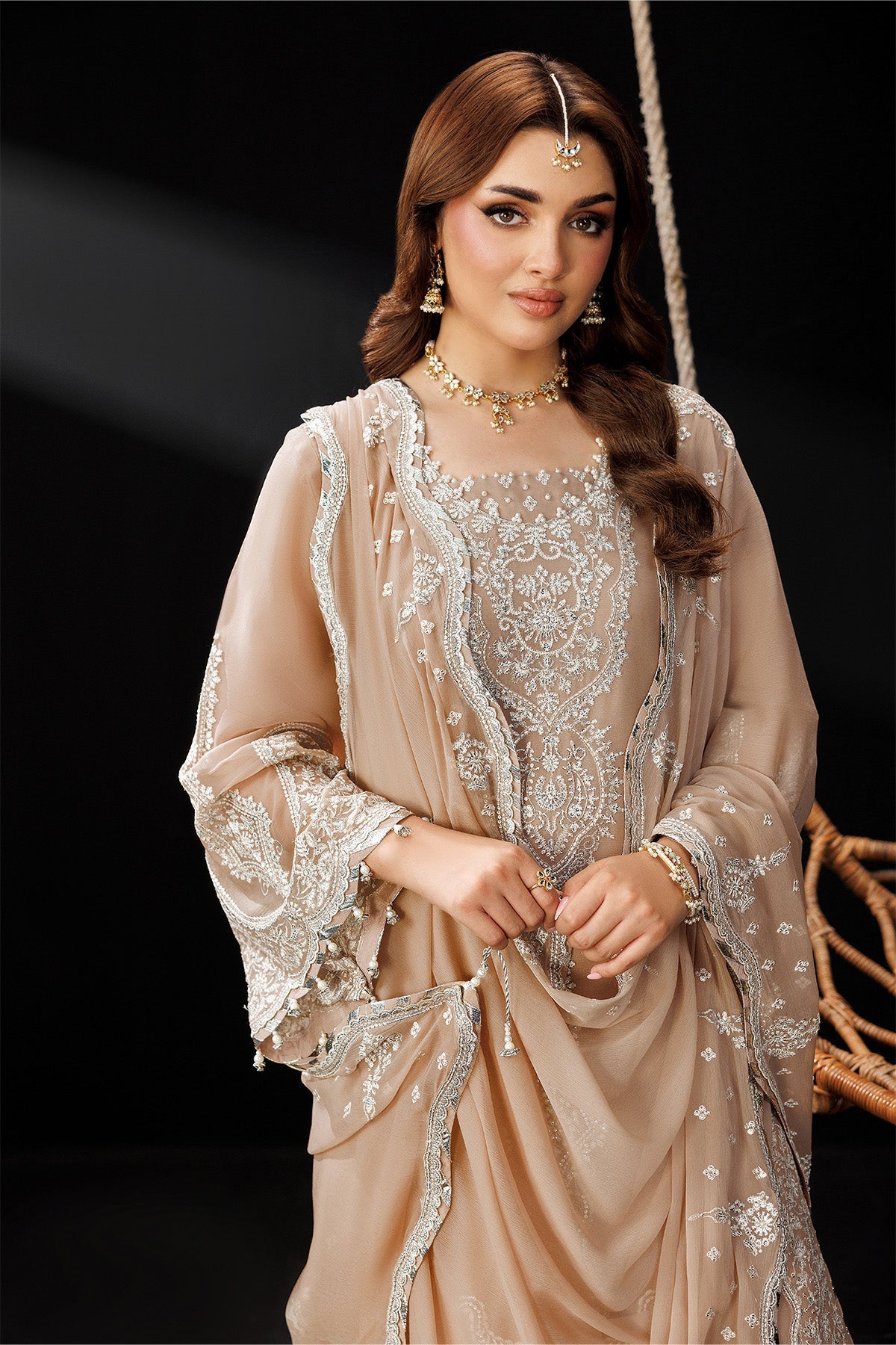 Alizeh | Dua Formals 26 | AF-DUA-3031-Gilded Lace, image 8