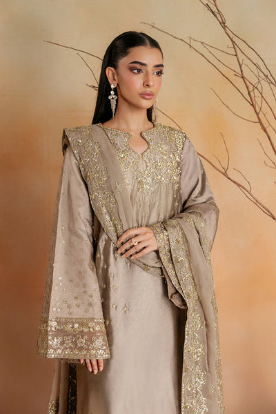 Emaan Adeel | Elara Formals | ODETTE