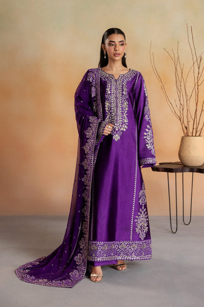 Emaan Adeel | Elara Formals | EVERLY