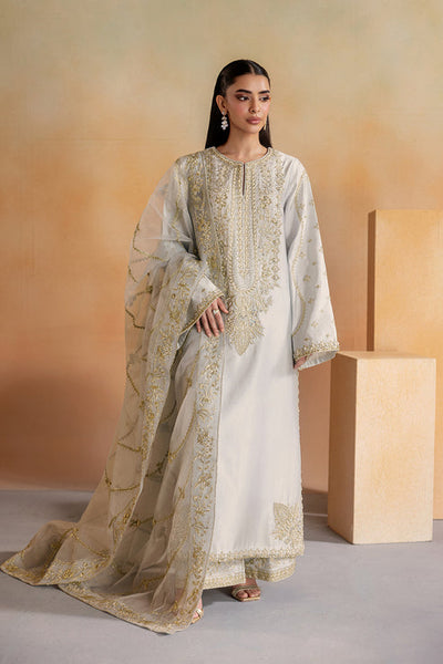 Emaan Adeel | Elara Formals | CLEO