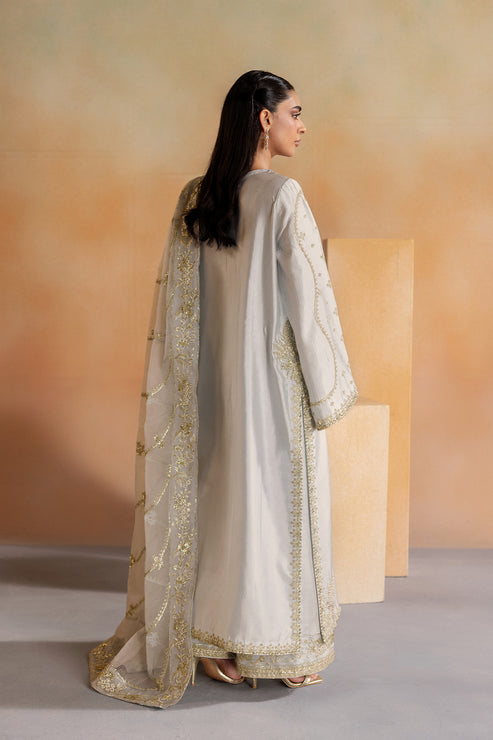 Emaan Adeel | Elara Formals | CLEO, image 2
