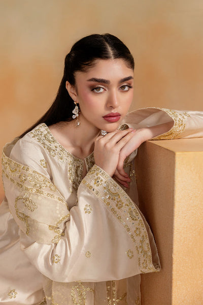 Emaan Adeel | Elara Formals | HAVEN