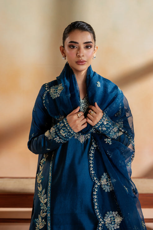 Emaan Adeel | Elara Formals | EDEN, image 3