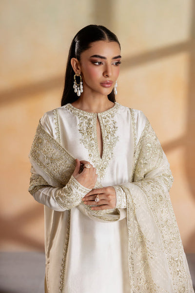 Emaan Adeel | Elara Formals | RUE