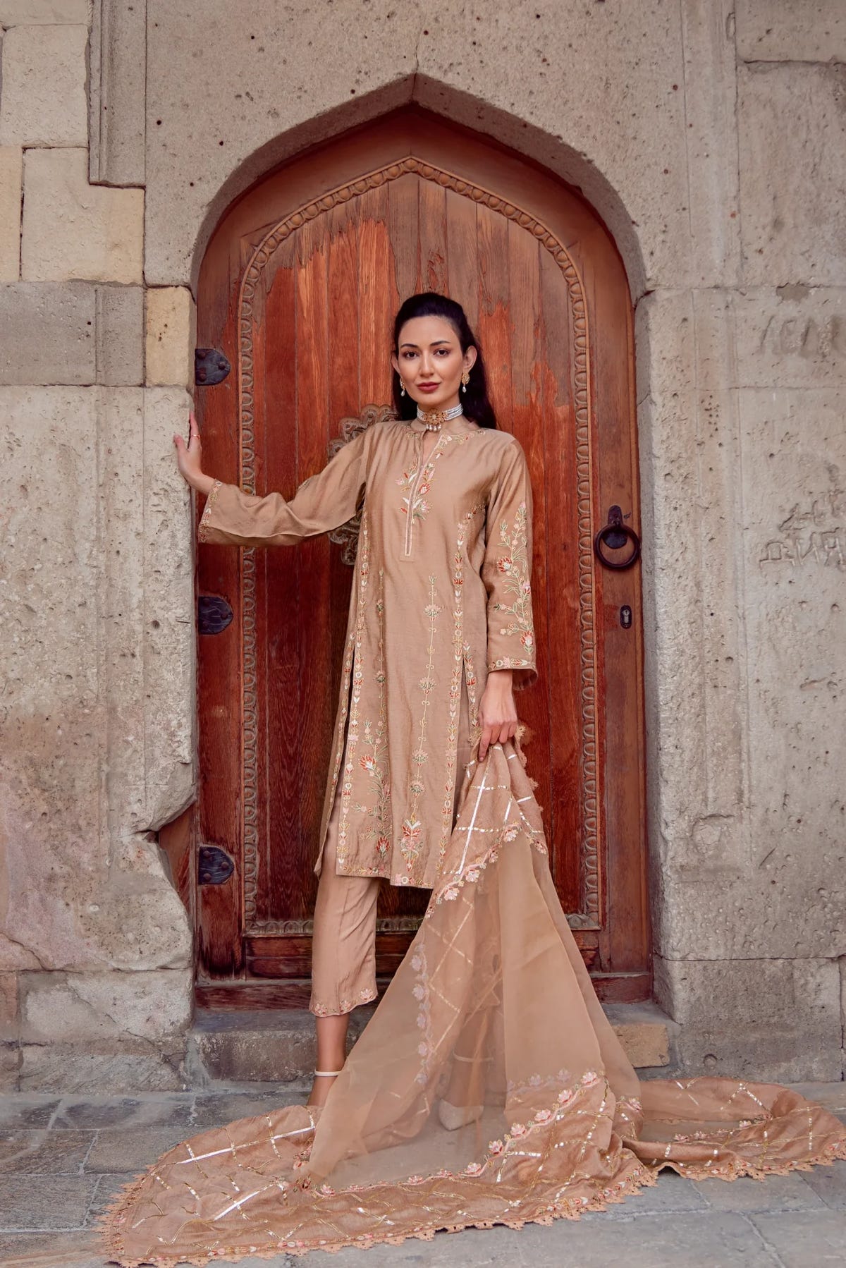 Muntaha | Noore e Zaib | Beige - Ruhiya