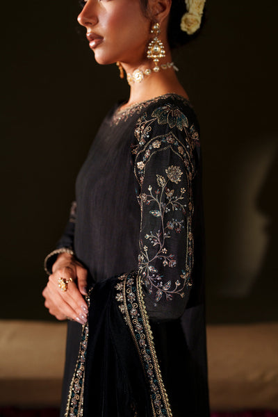 Iznik | Velvet 25 | IV-72 Embroidered Velvet