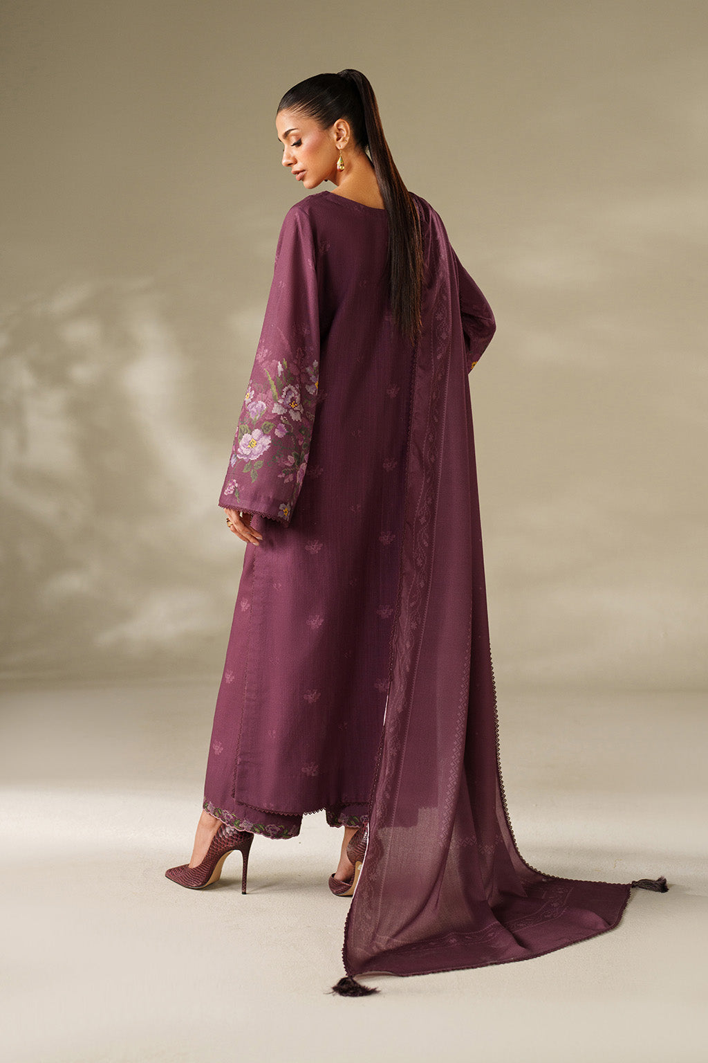 Iznik | Winter Chapter 25 | UE-566 Printed Khaddar, image 2