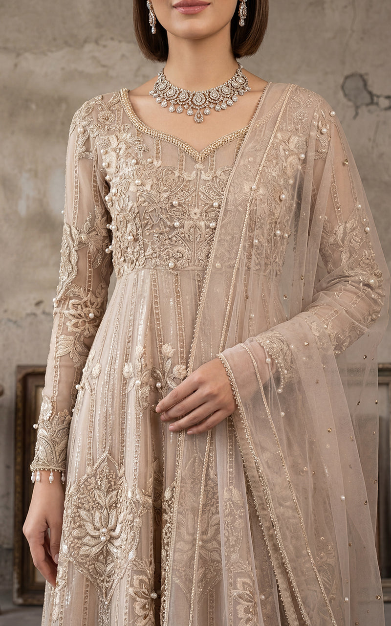 Threads and Motifs | Formal Outfits | 9658.2, image 3
