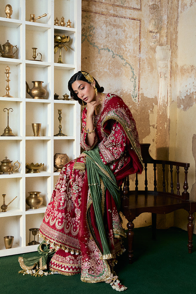 Suffuse Afsanae red pishwas and sharara, photo 5
