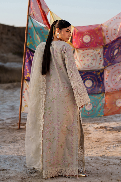 Emaan adeel | Sunlit Groove Luxury Lawn 26 | MEHVES