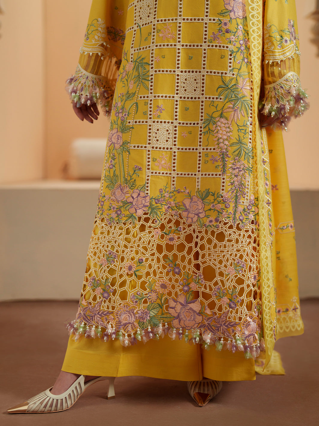 Bin Ilyas | Mashriq Luxury Lawn 26 | D-111-A, image 6