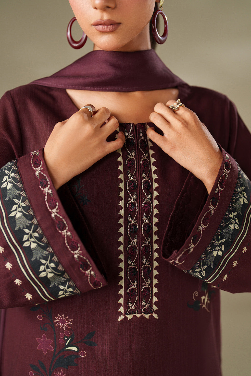 Iznik | Winter Chapter 25 | UE-570 Printed Khaddar, image 4