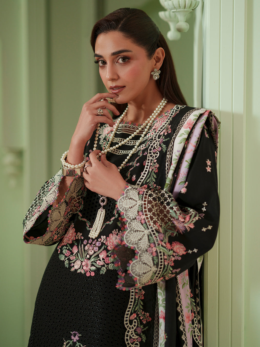 Bin Ilyas | Mashriq Luxury Lawn 26 | D-112-B, image 6