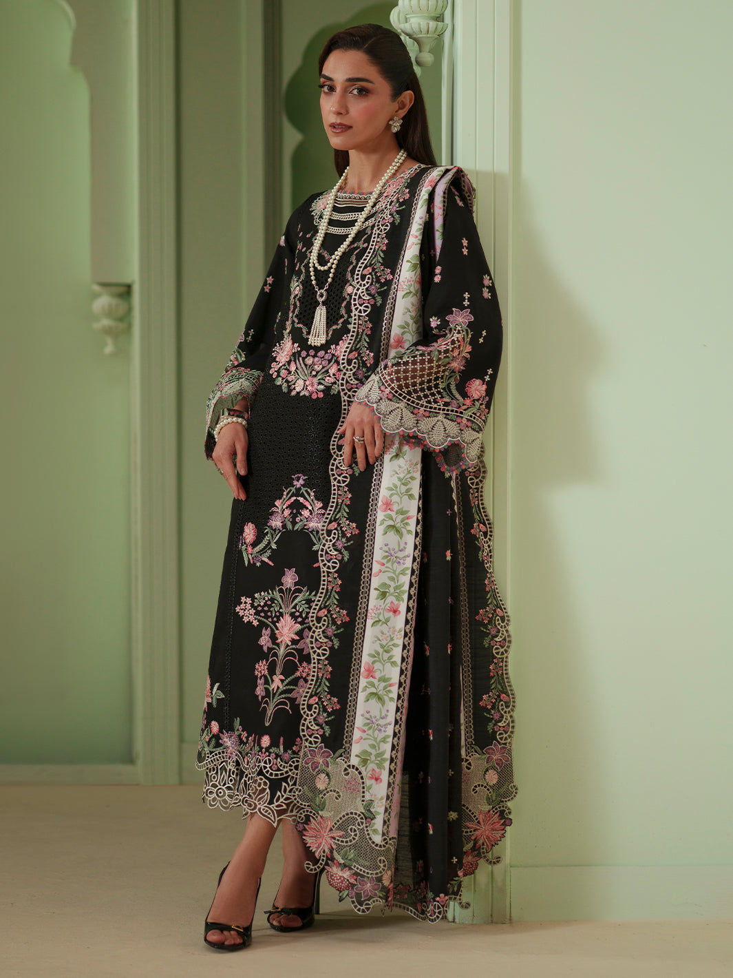 Bin Ilyas | Mashriq Luxury Lawn 26 | D-112-B-1