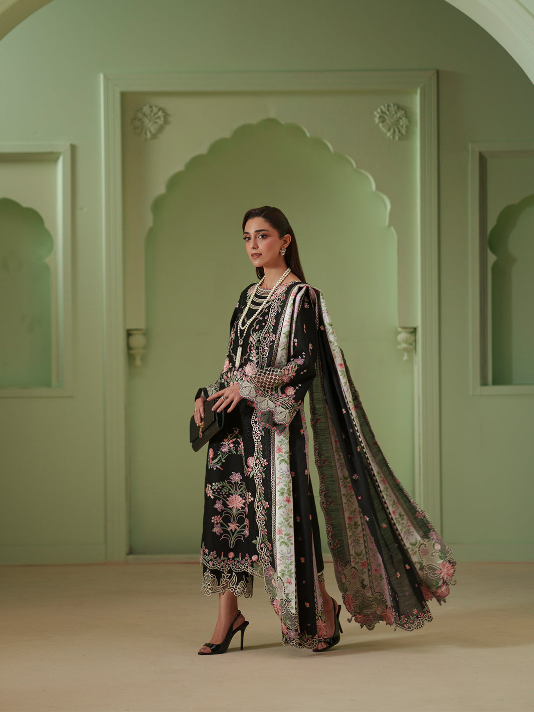 Bin Ilyas | Mashriq Luxury Lawn 26 | D-112-B, image 5