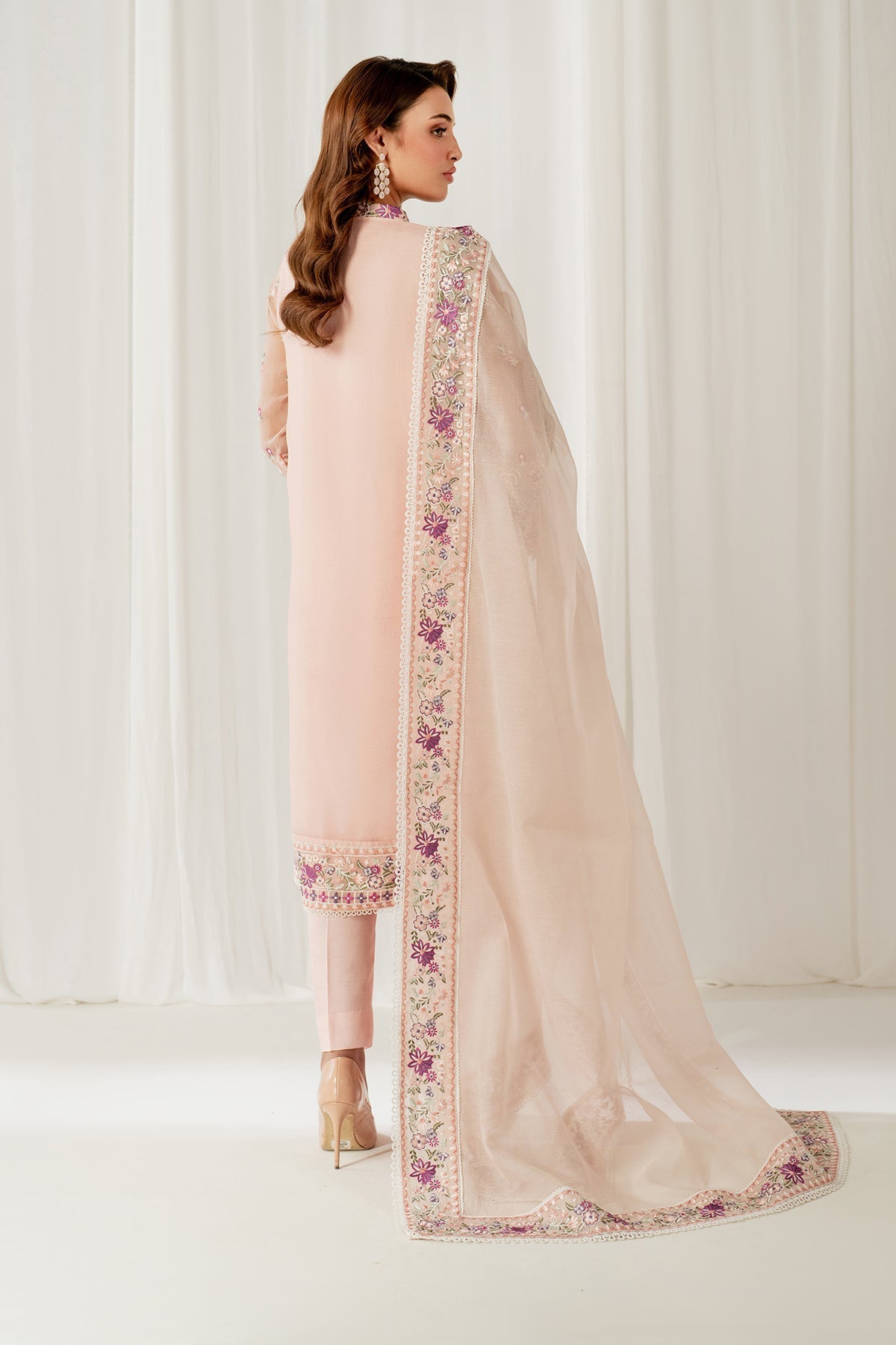 Baroque | Formal Collection | UF-4052, image 2