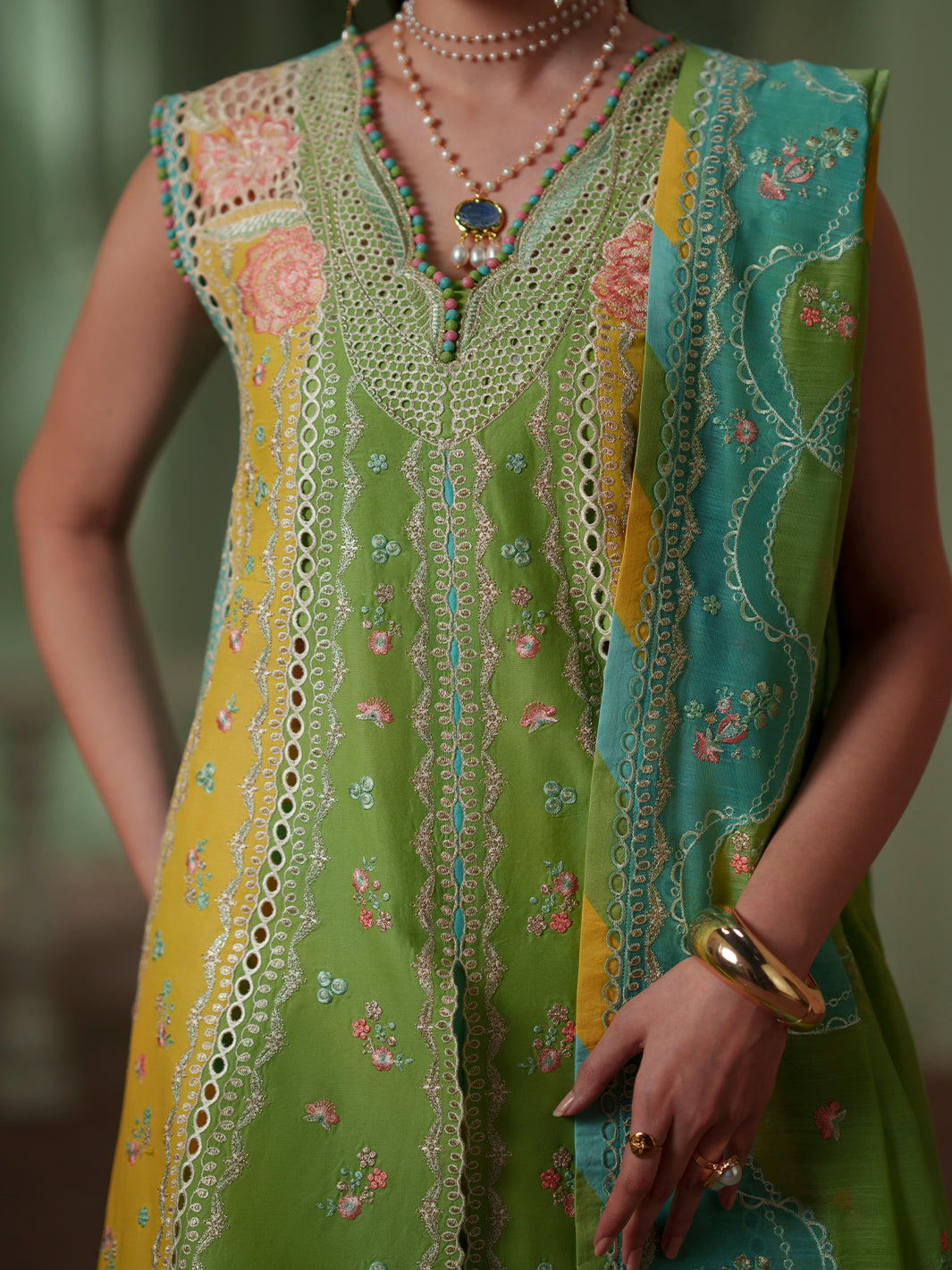 Bin Ilyas | Mashriq Luxury Lawn 26 | D-114-A, image 3