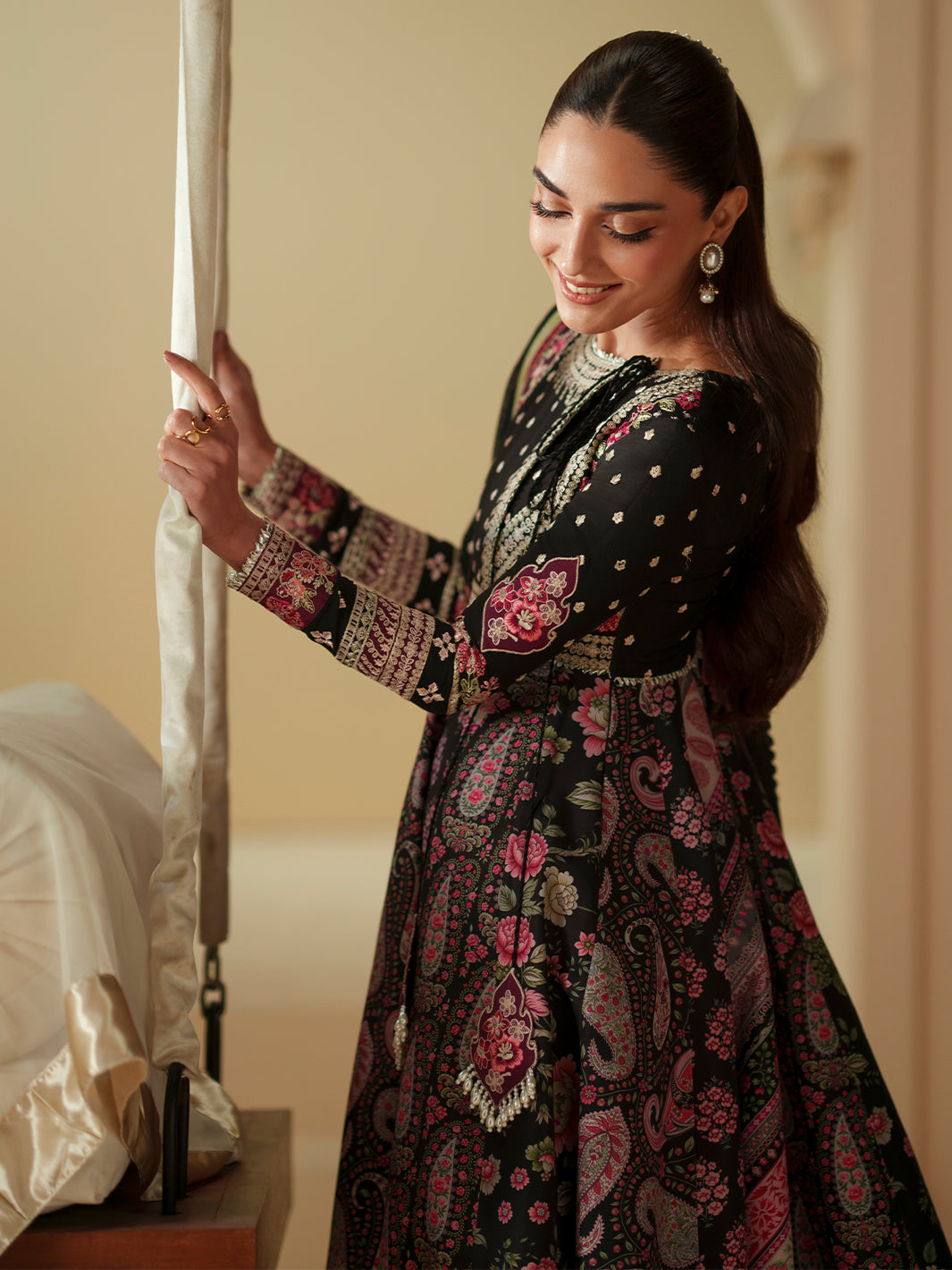 Bin Ilyas | Mashriq Luxury Lawn 26 | D-115-B, image 3