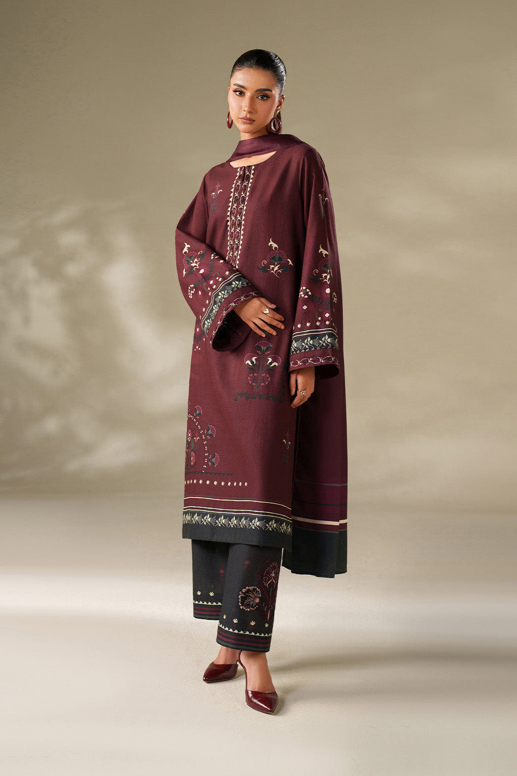 Iznik | Winter Chapter 25 | UE-570 Printed Khaddar