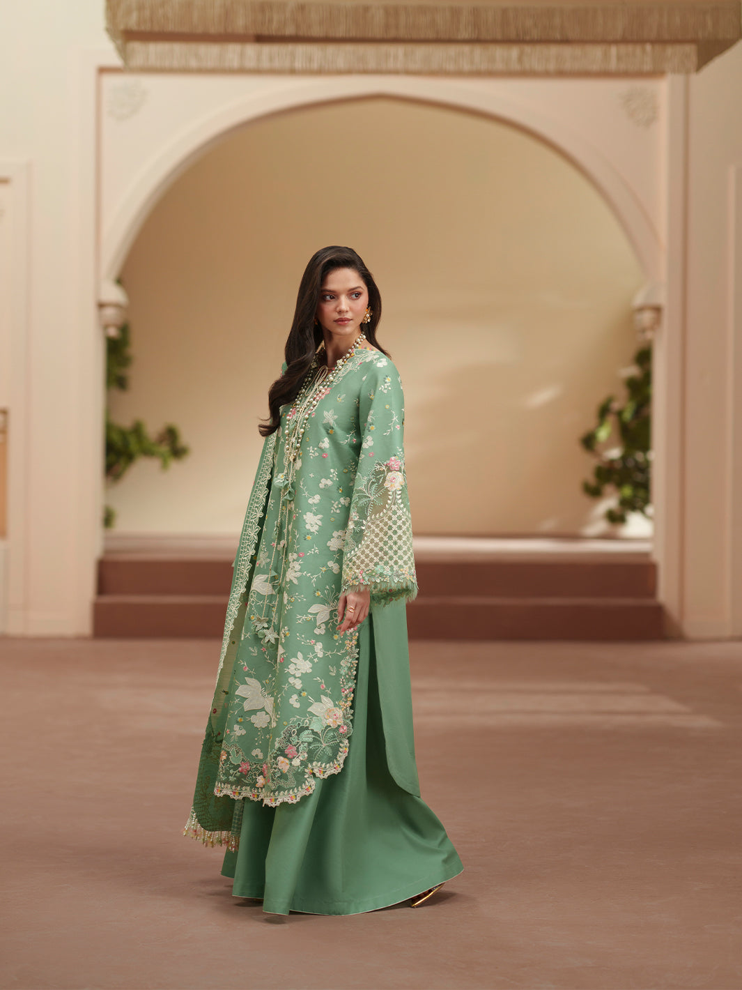 Bin Ilyas | Mashriq Luxury Lawn 26 | D-117-A, image 2