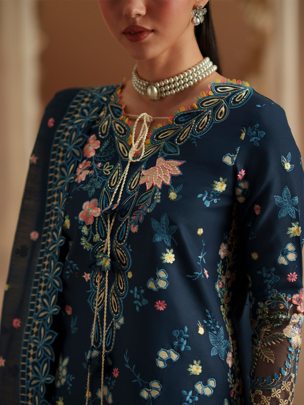 Bin Ilyas | Mashriq Luxury Lawn 26 | D-117-C, image 5