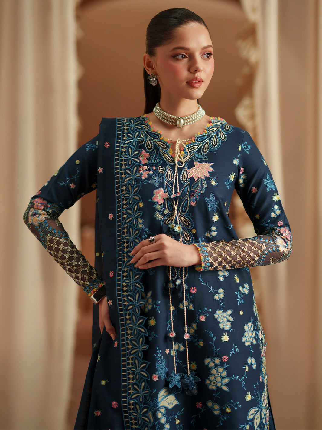 Bin Ilyas | Mashriq Luxury Lawn 26 | D-117-C, image 3