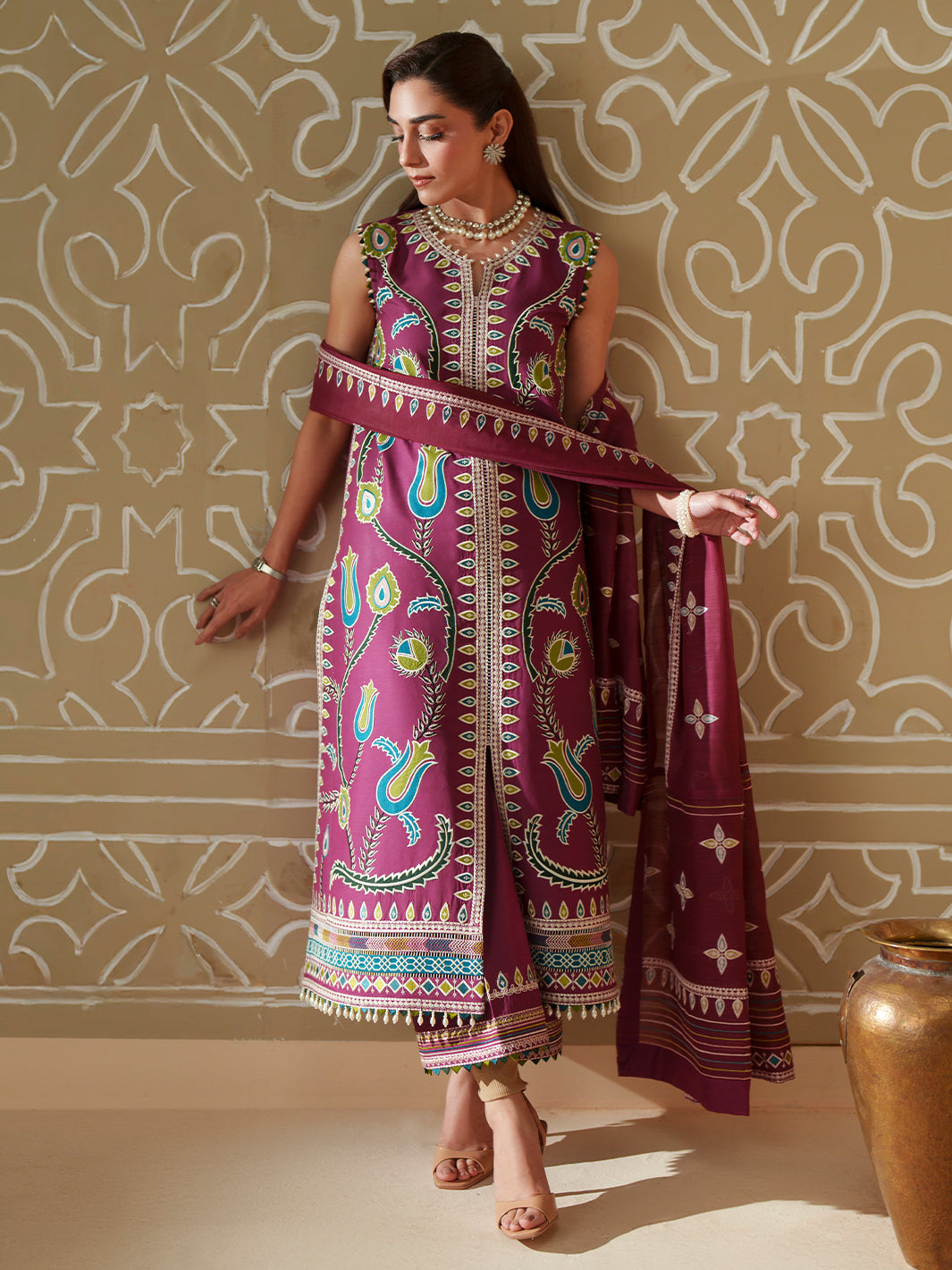 Bin Ilyas | Mashriq Luxury Lawn 26 | D-118-A, image 2