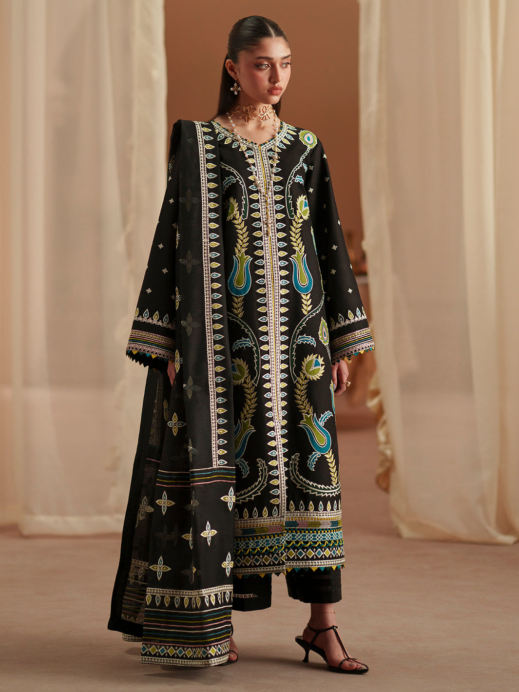 Bin Ilyas | Mashriq Luxury Lawn 26 | D-118-B