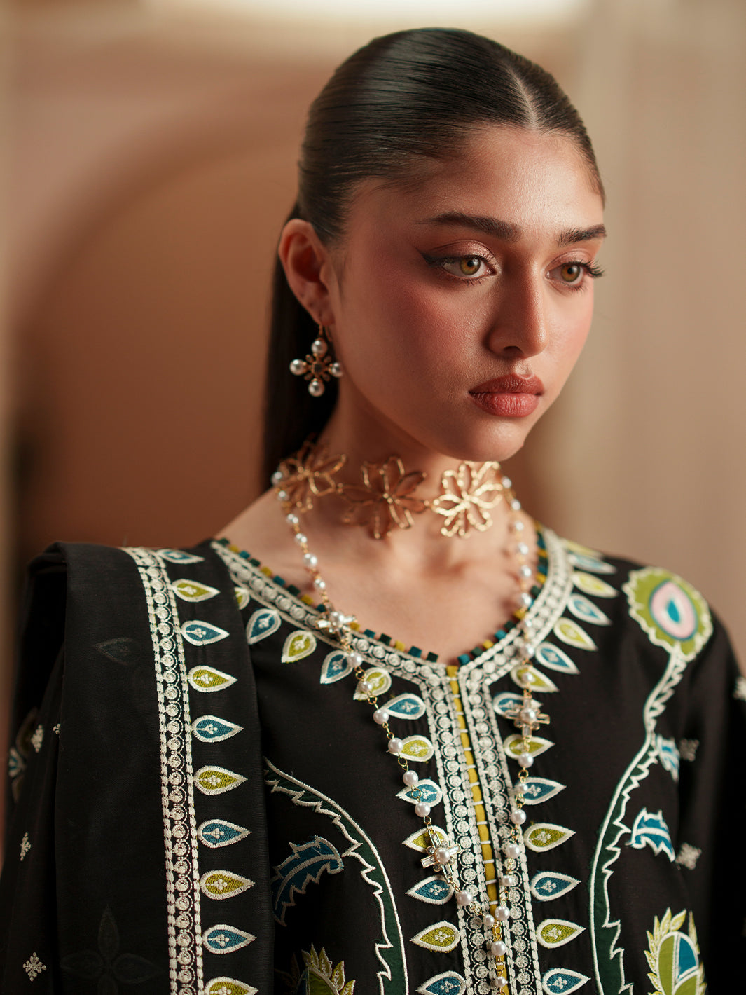 Bin Ilyas | Mashriq Luxury Lawn 26 | D-118-B, image 5