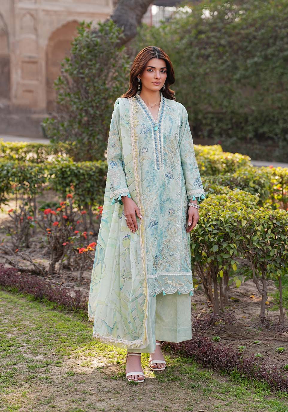 Zarqash | Luxe Lawn 26 | ZQL001