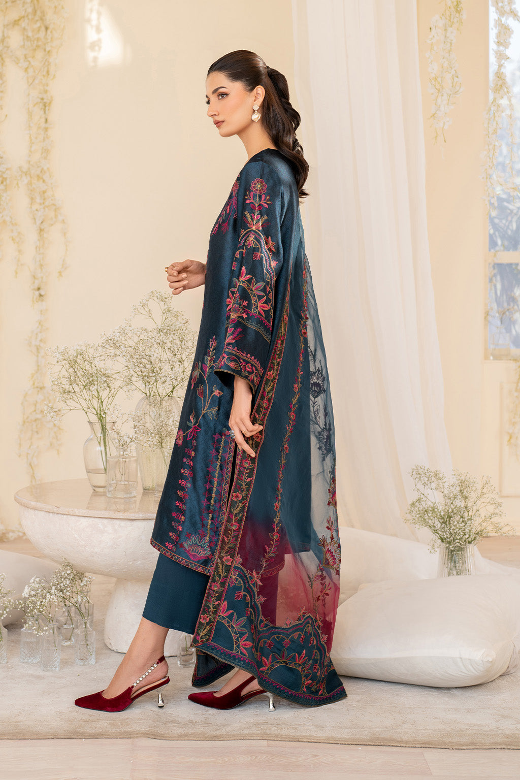 Iznik | Festive Formal | UE-379 Embroidered Pure silk, image 4