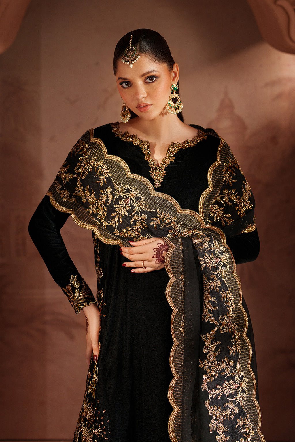 Iznik | Velvet 25 | IV-62 Embroidered Velvet-5