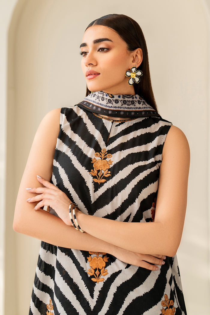 Baroque | Luxury Pret Summer | UF-4206, image 3
