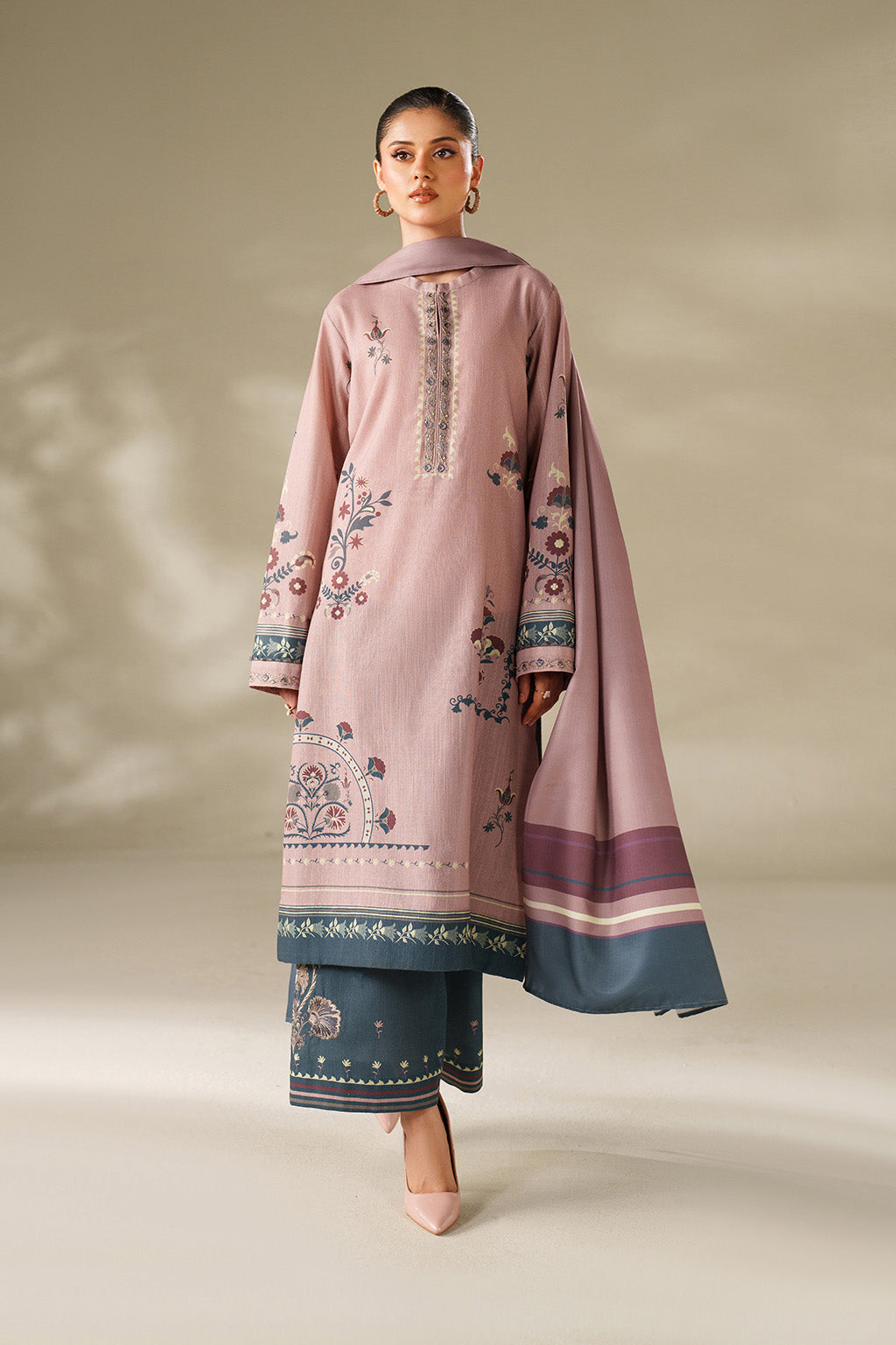 Iznik | Winter Chapter 25 | UE-569 Printed Khaddar-4