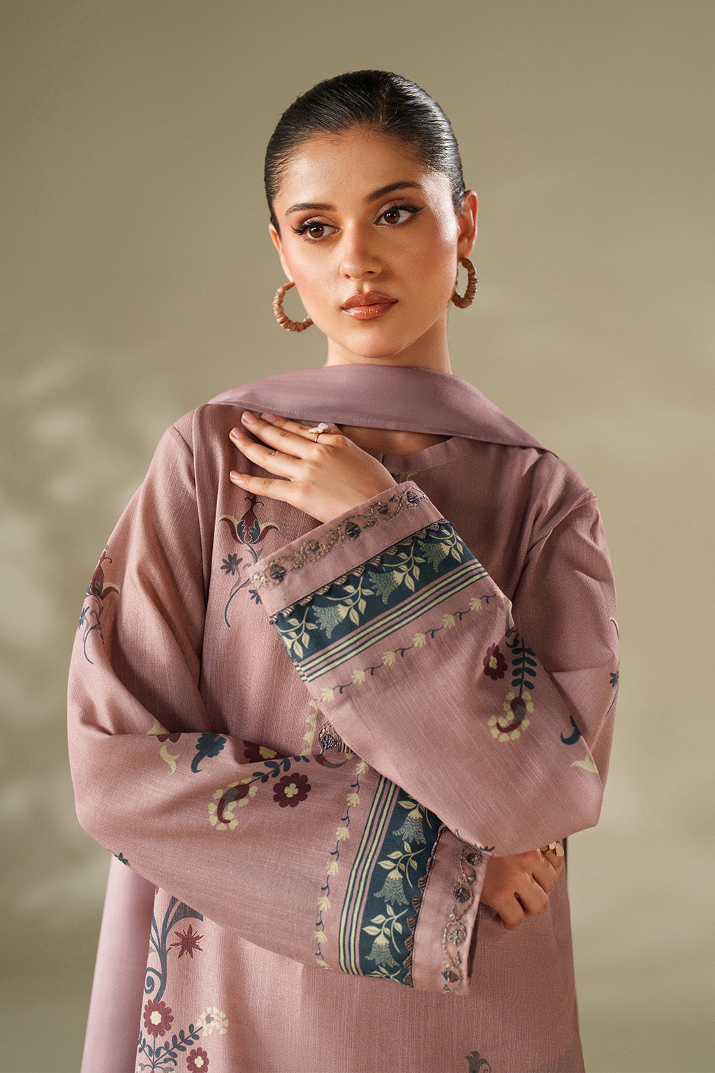 Iznik | Winter Chapter 25 | UE-569 Printed Khaddar-7