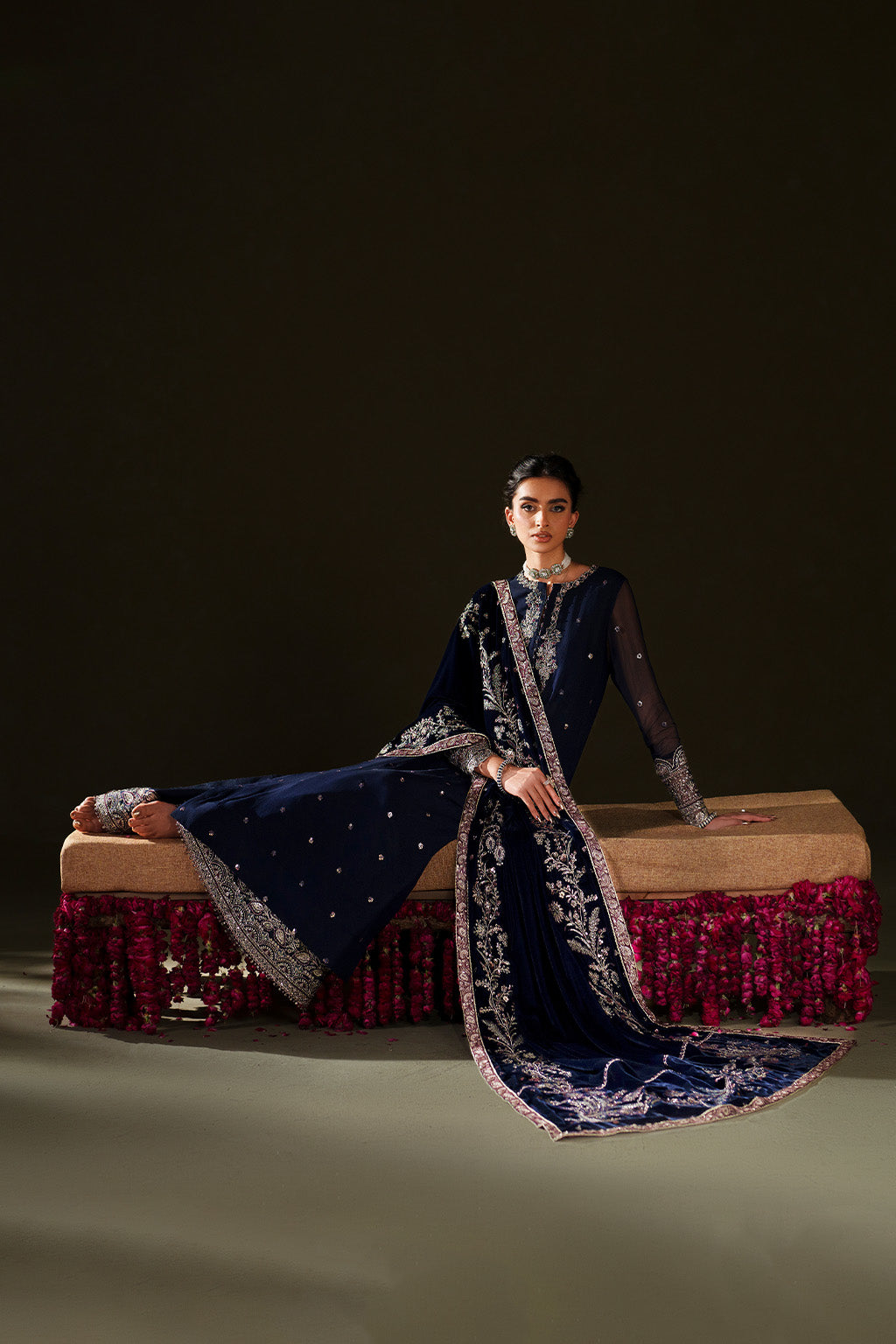 Iznik | Velvet 25 | IV-76 Embroidered Velvet, image 6