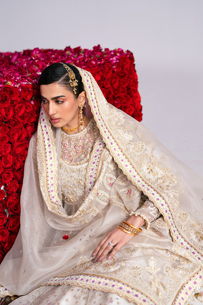 Suffuse | Freeshia Wedding Formals | ISHANI, image 4