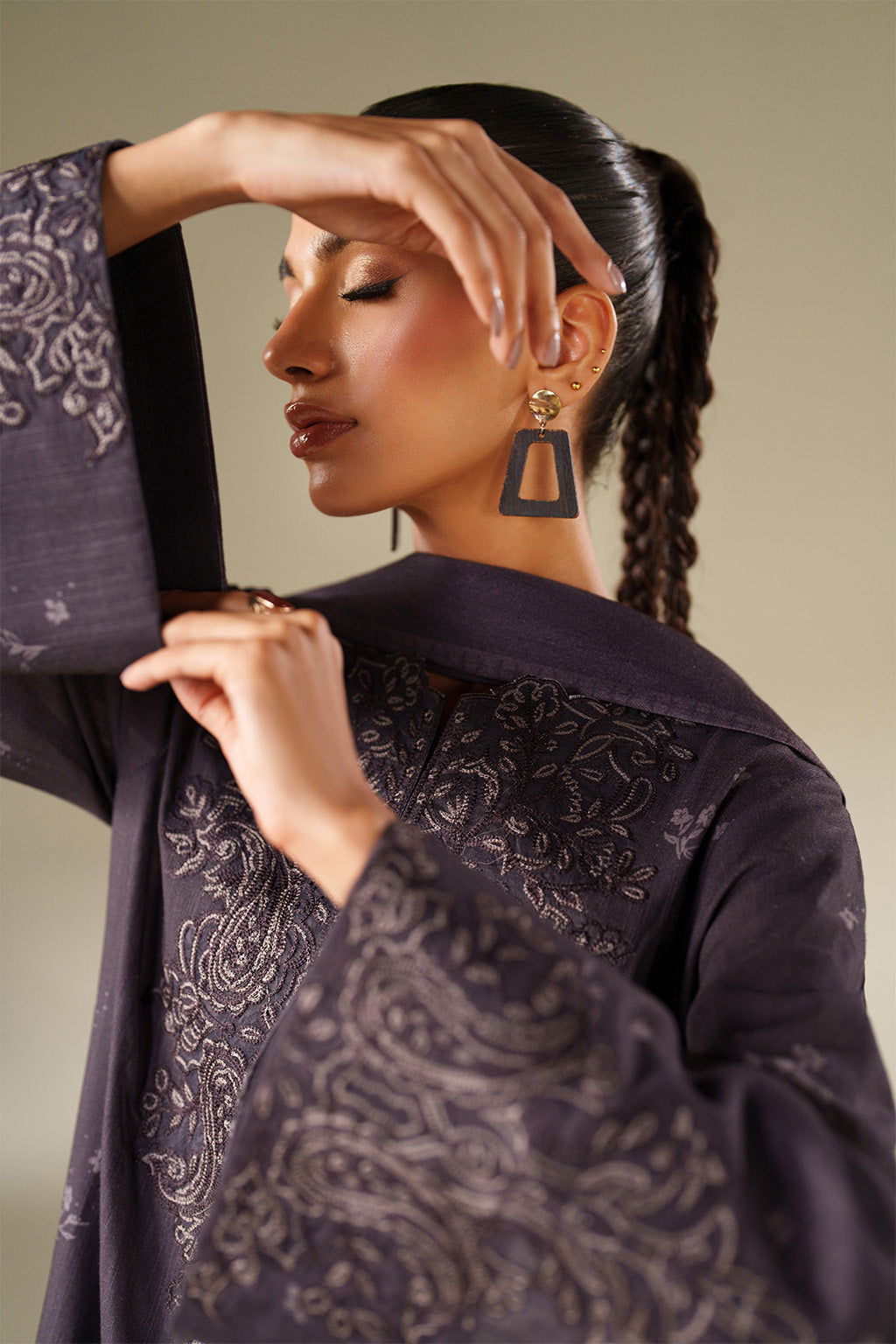 Iznik | Winter Chapter 25 | UE-558 Printed Khaddar-7