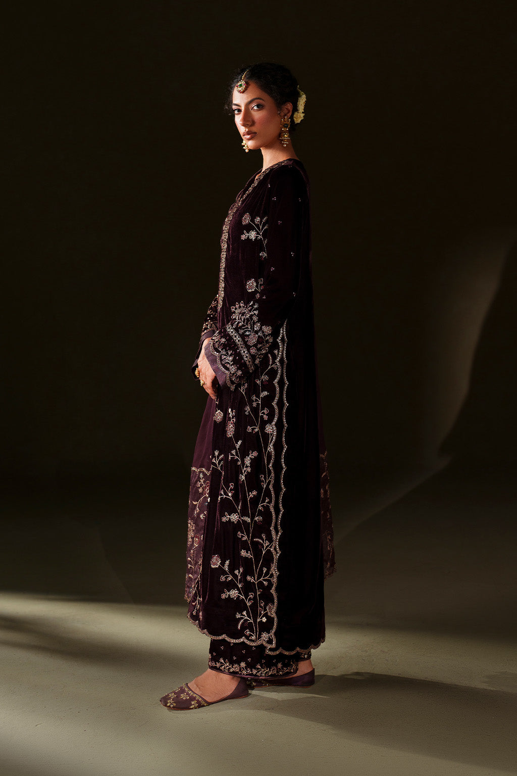 Iznik | Velvet 25 | IV-70 Embroidered Velvet, image 7