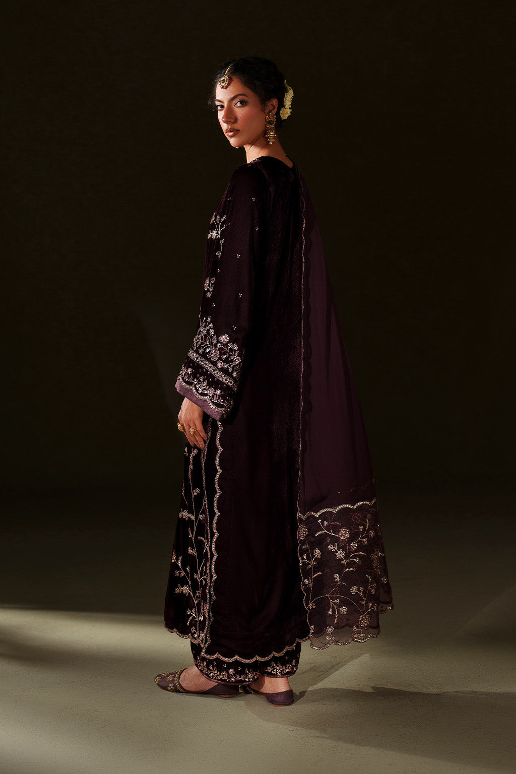 Iznik | Velvet 25 | IV-70 Embroidered Velvet, image 2