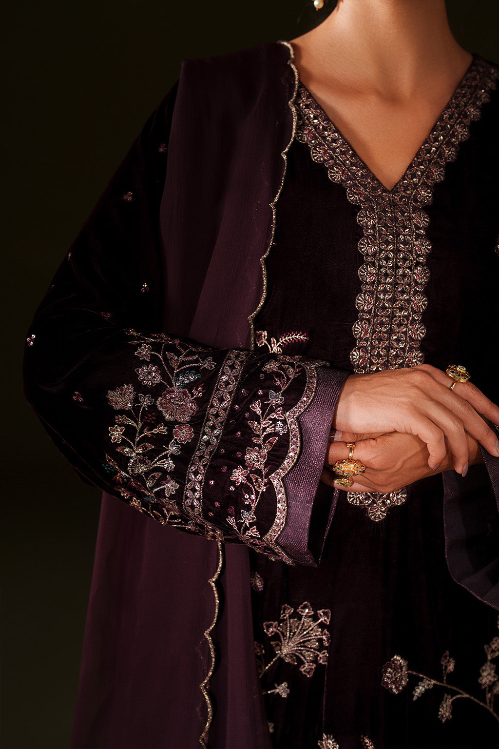 Iznik | Velvet 25 | IV-70 Embroidered Velvet, image 6