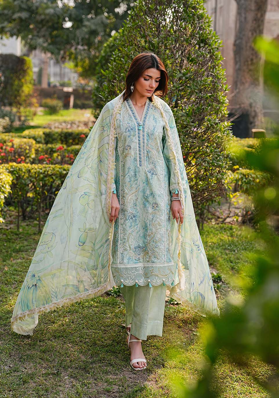 Zarqash | Luxe Lawn 26 | ZQL001-3