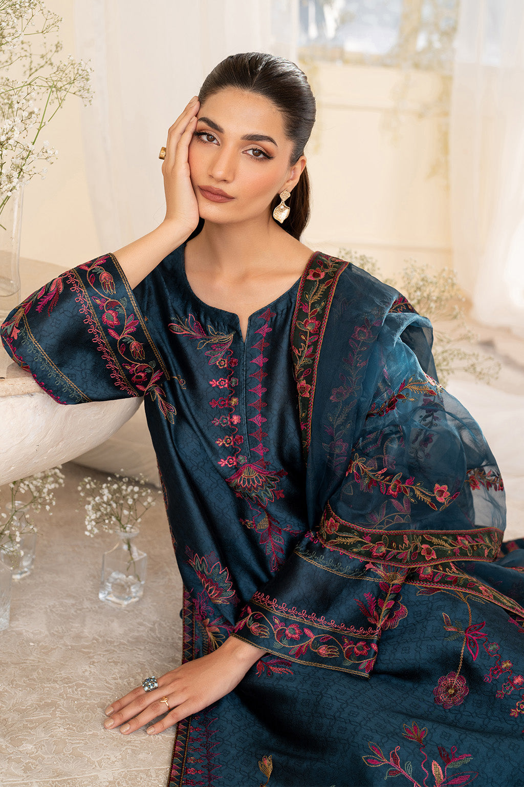 Iznik | Festive Formal | UE-379 Embroidered Pure silk, image 3