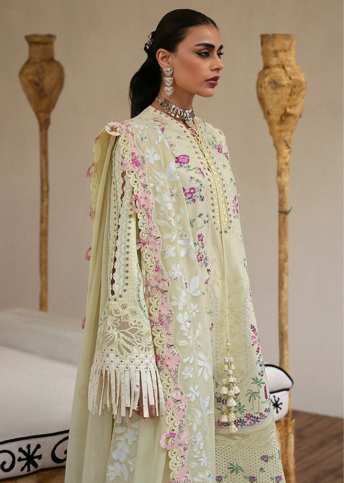 Suffuse Ferida lime yellow embroidered jacquard suit, photo 4